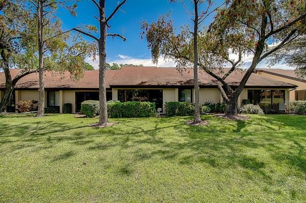 WOODLAND GREEN A CONDO OR1292/637