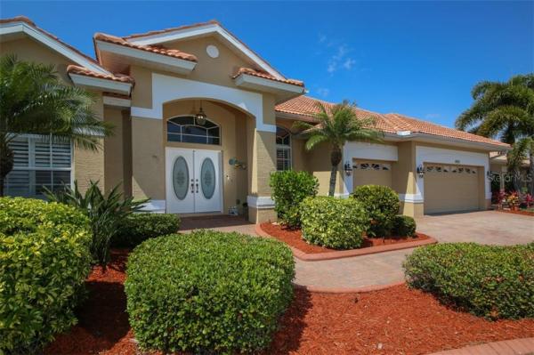 THE LAKES OF JACARANDA