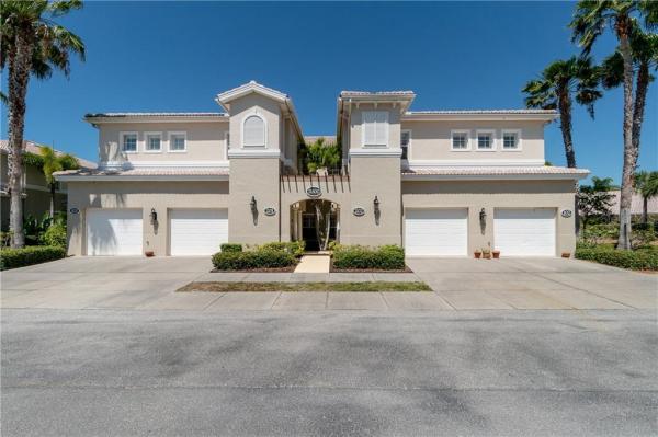 THE VILLAS AT VENICE