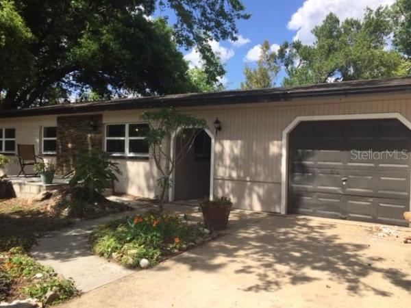 WHISPERING HILLS GOLF ESTATES