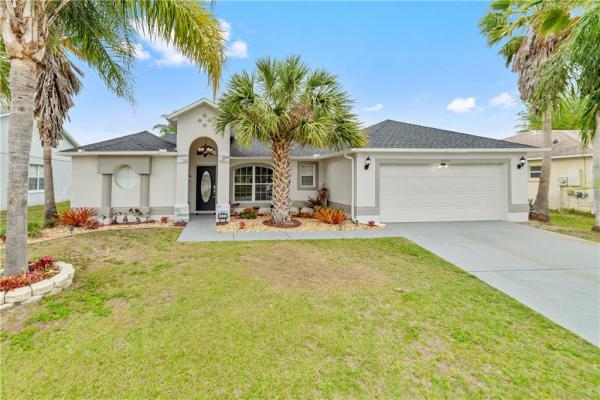 LAUREL RUN AT CRESCENT LAKES