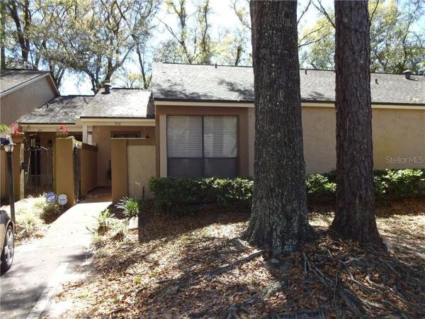 VILLAGE TWNHMS A CONDO