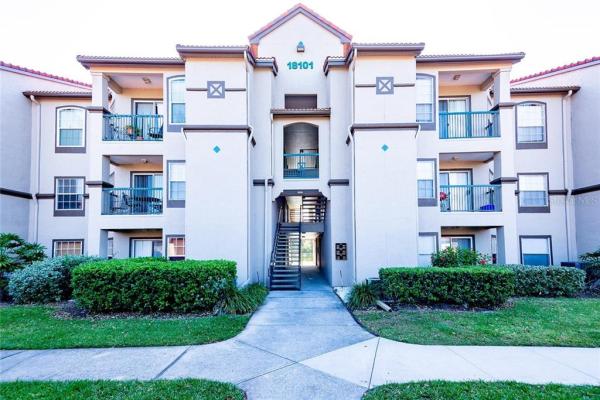 LAKEVIEW AT CALUSA TRACE