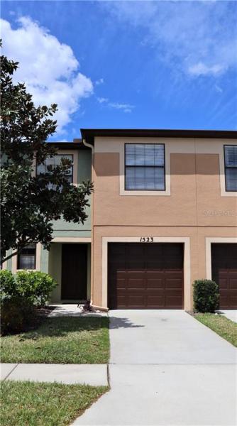 EDGEWATER AT LAKE BRANDON