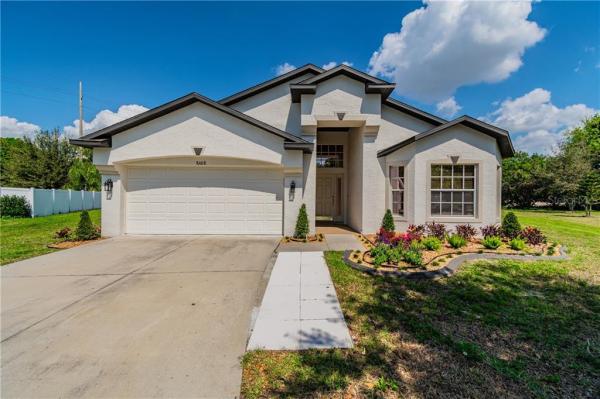 CARRIAGE POINTE PH 01