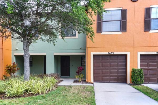 EDGEWATER AT LAKE BRANDON