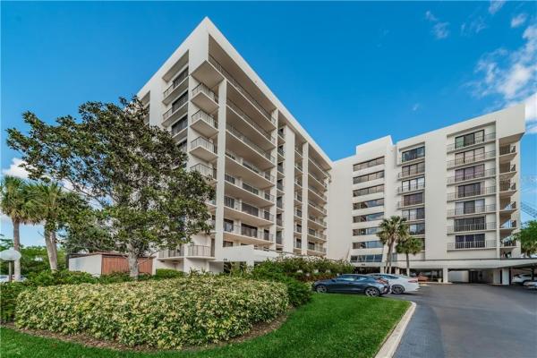 BELLEVIEW BILTMORE VILLAS OAKS