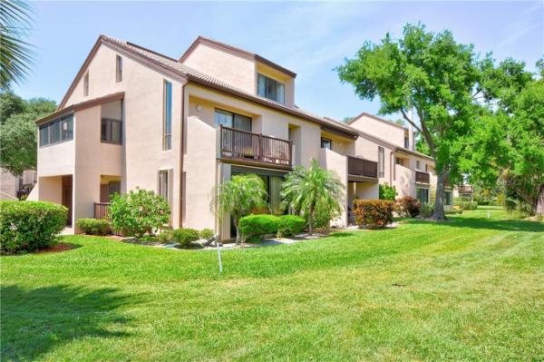 PELICAN CREEK VILLAGE CONDO