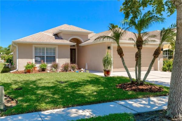 VALENCIA GARDENS PH 01