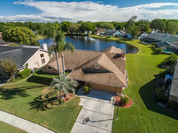 LAKESHORE VILLAGE AT WOODFIELD