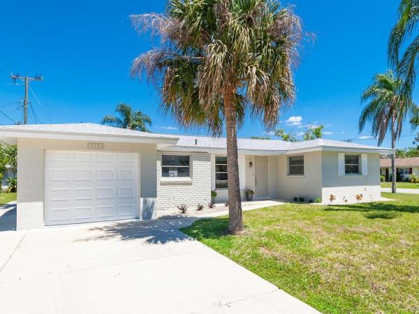 VENICE GARDENS UNIT 05