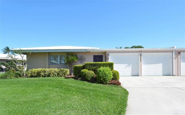 SOUTH GATE VILLAGE GREEN 07