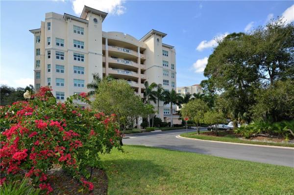 MERIDIAN AT THE OAKS PRESERVE