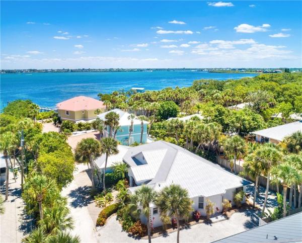 LEMON BAY HAVEN A POR