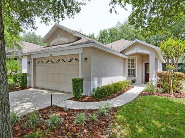 COUNTRY CLUB MT DORA PH 02-8