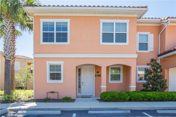 REGAL OAKS AT OLD TOWN