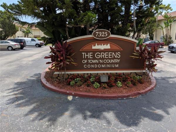 GREENS OF TOWNN COUNTRY A CONDO