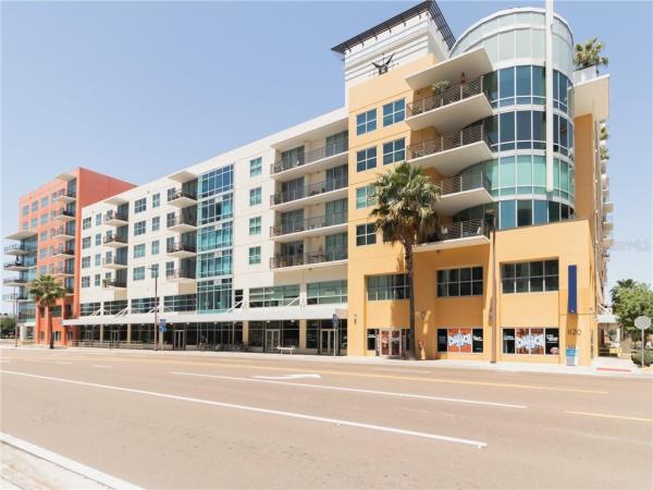 GRAND CENTRAL AT KENNEDY RESIDENCES A CONDO