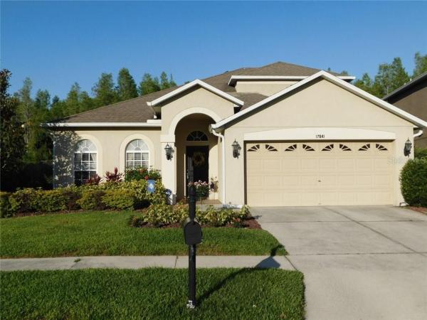 BALLANTRAE VILLAGE 02B