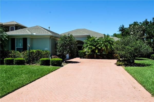 ASHLEY TRACE AT UNIVERSITY PLACE