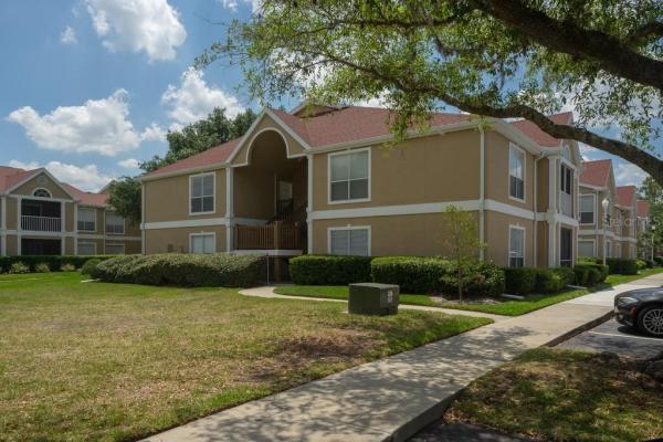 HIGHLANDS AT HUNTERS GREEN A CONDO