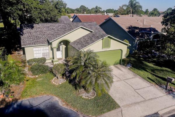 VILLAS ON GREEN A CONDO