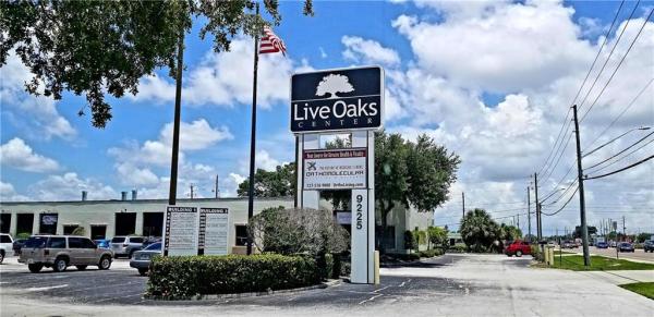 LIVE OAKS CENTER