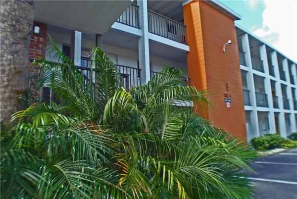 THE FOURTH BAYSHORE CONDO