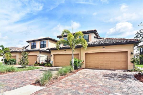 COACH HOMES 1 AT GRAN PARADISO