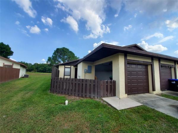 TOWNHOMES AT GREEN BRIAR VILLAGE