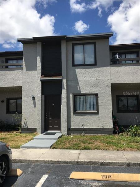 BUENAVENTURA LAKES GOLD COAST TWNHMS UNREC