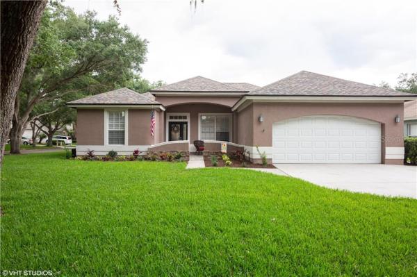 RIVER HILLS COUNTRY CLUB PH 01