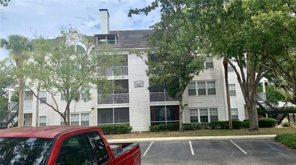 BENTLEY AT COBBS LANDING CONDO THE