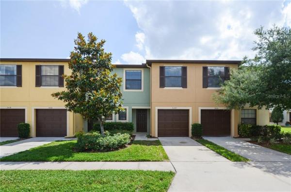 EDGEWATER AT LAKE BRANDON