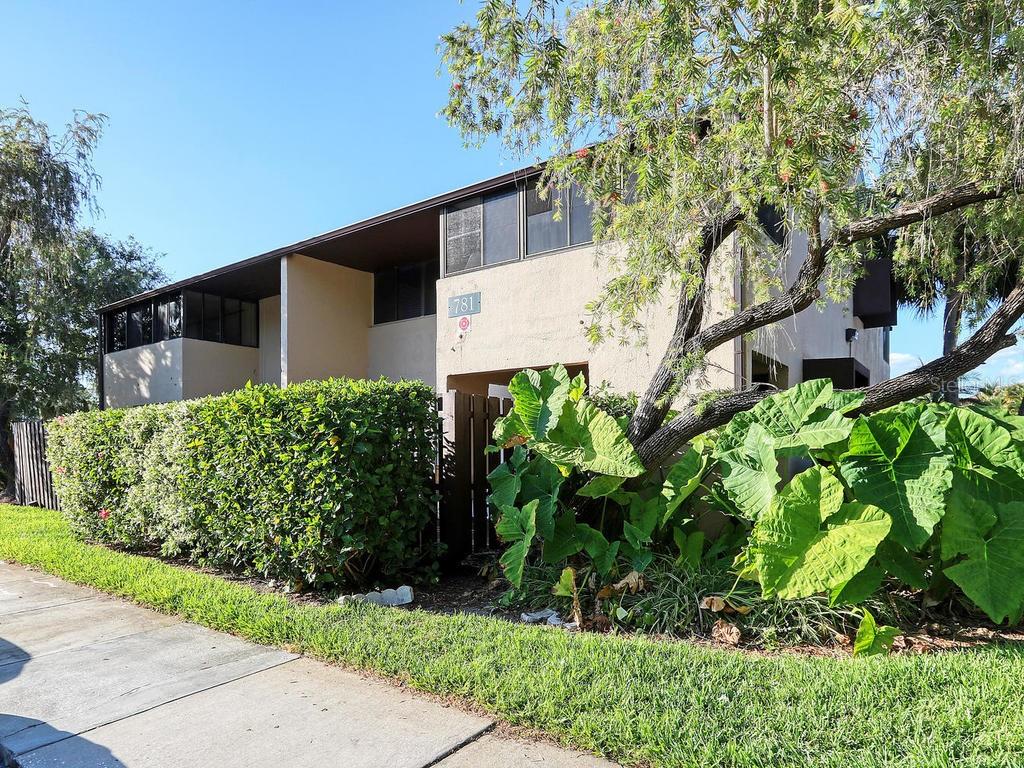 VILLAGE LAKE CONDO - фото