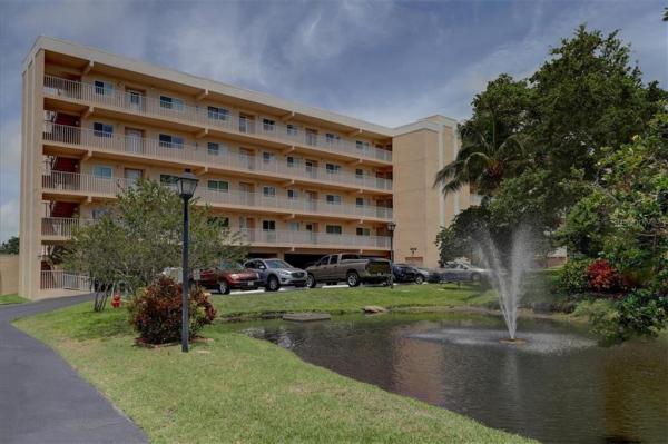 HARBOR GREENS AT YACHT CLUB ESTATES