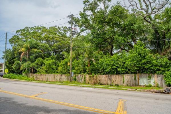 DUNEDIN LAKEWOOD ESTATES