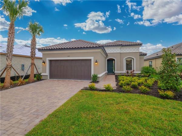 STARKEY RANCH - ESPLANADE