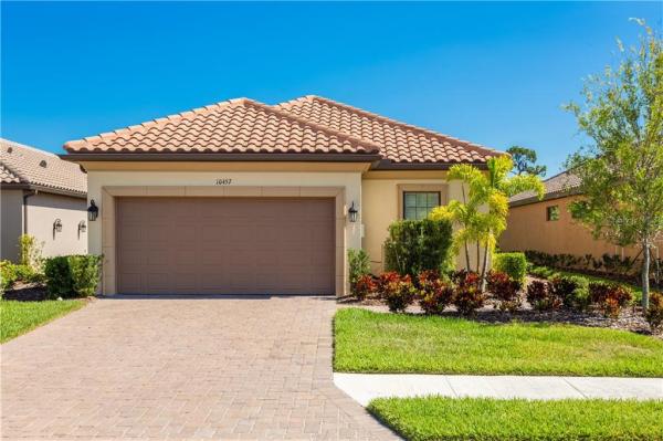 ARTISAN LAKES ESPLANADE