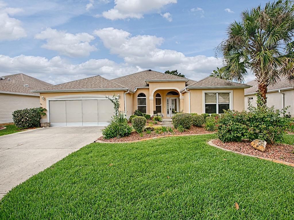 THE VILLAGES - фото