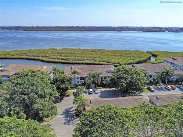 EDGEWATER COVE AT PERICO 4