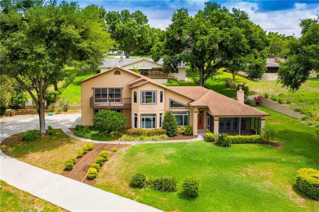 SUNSHINE HILLS - фото