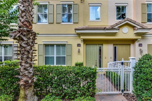 GRANDE OAKS AT HEATHROW