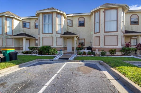 EMERALD GARDEN AT BUENAVENTURA LAKES