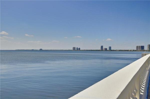 BAYSHORE TRACE CONDO