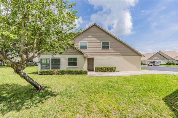 CHATEAUX WOODS CONDO