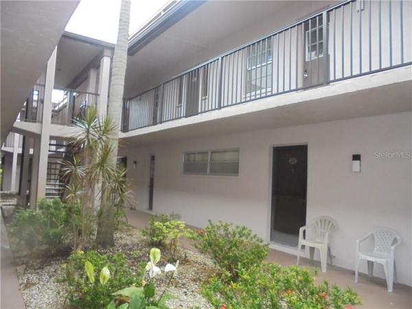 KING ARTHURS COURT CONDO