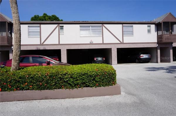 KING ARTHURS COURT CONDO