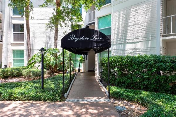 BAYSHORE TRACE CONDO