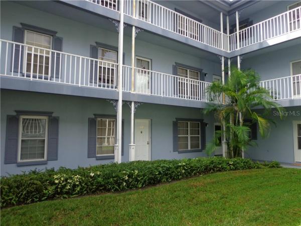 COUNTRY LAKES I CONDO